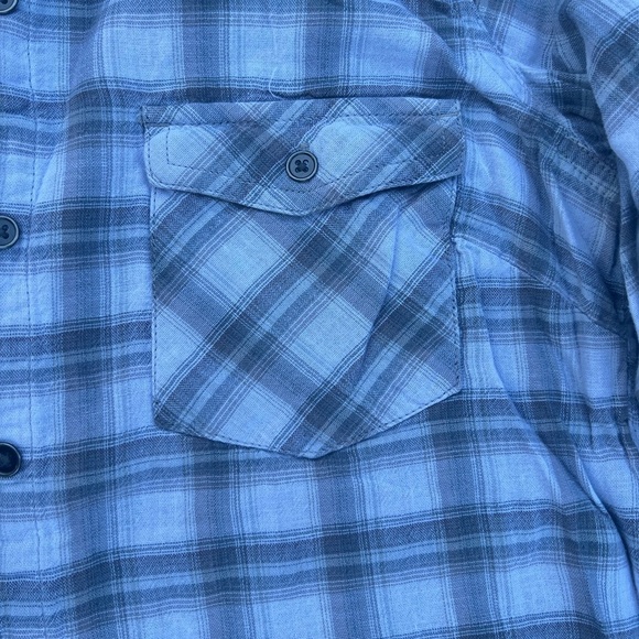 Columbia long sleeve shirt and Roll tab sleeve with hoodie - Picture 10 of 10